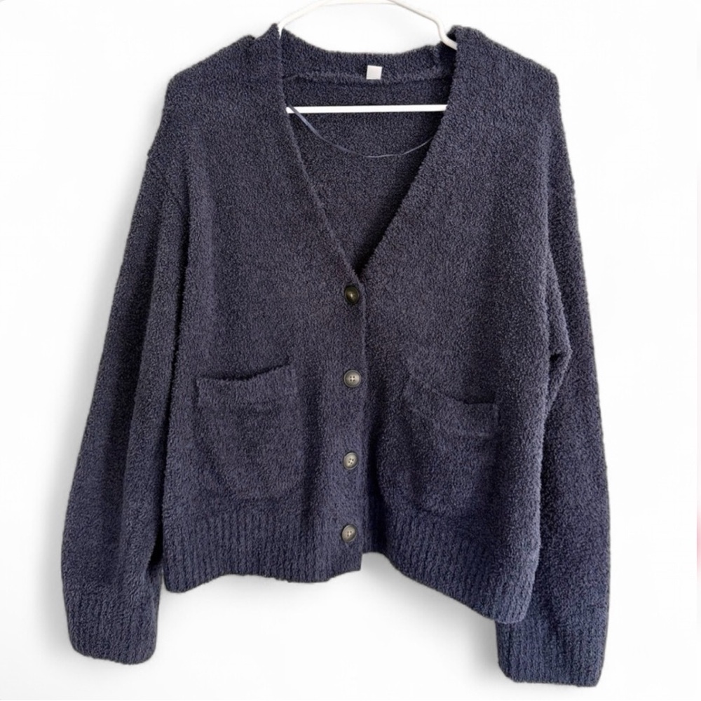 Uniqlo Cardigan Womens XS Navy Cropped Button Up Sweater With Front Pockets
